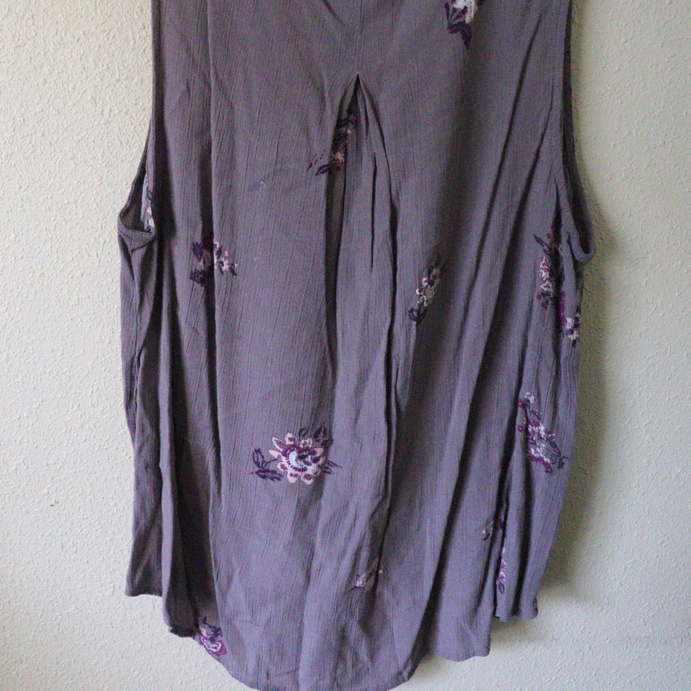 Mossimo bubble tank - Picture 4 of 5